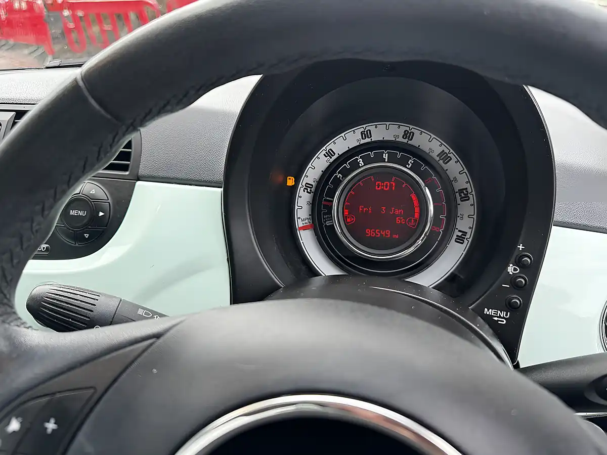 Used 2015 Fiat 500 Lounge Green - Interior and Exterior details 16