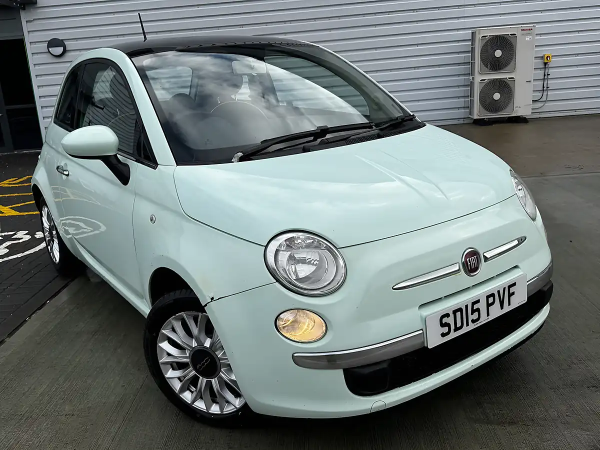 Used 2015 Fiat 500 Lounge Green - Interior and Exterior details 2