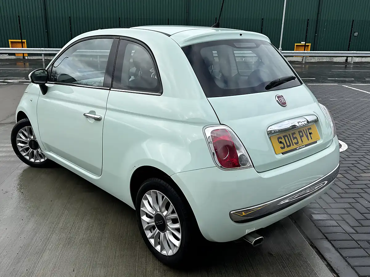 Used 2015 Fiat 500 Lounge Green - Interior and Exterior details 4