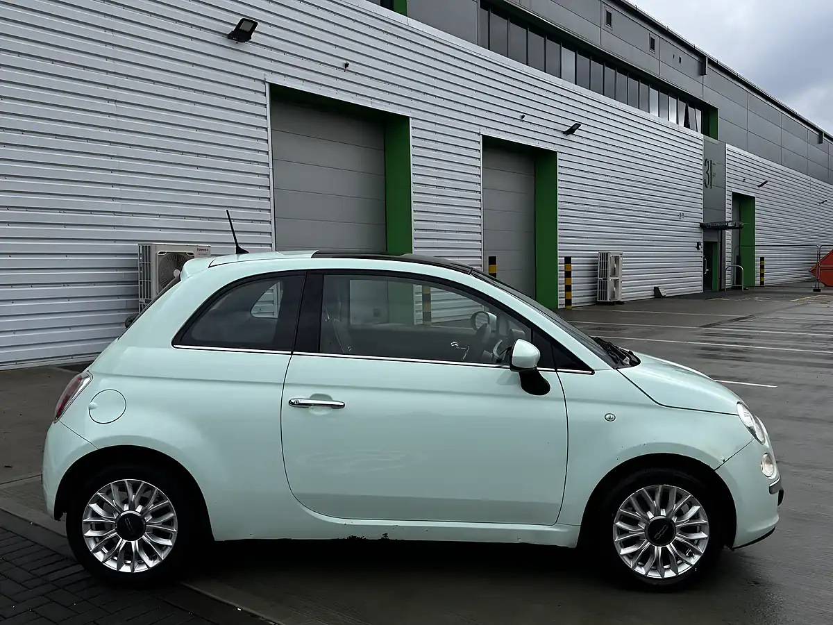 Used 2015 Fiat 500 Lounge Green - Interior and Exterior details 6