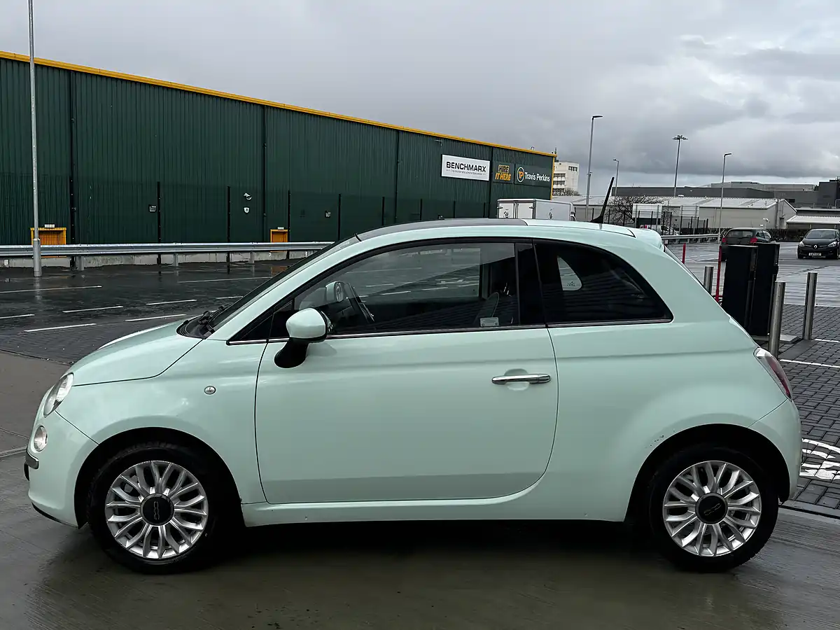Used 2015 Fiat 500 Lounge Green - Interior and Exterior details 7