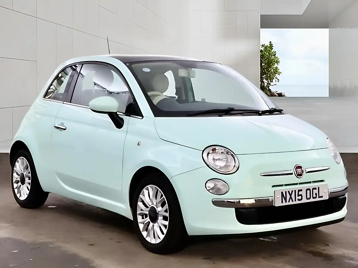 Used 2015 Fiat 500 Lounge Green - Front View