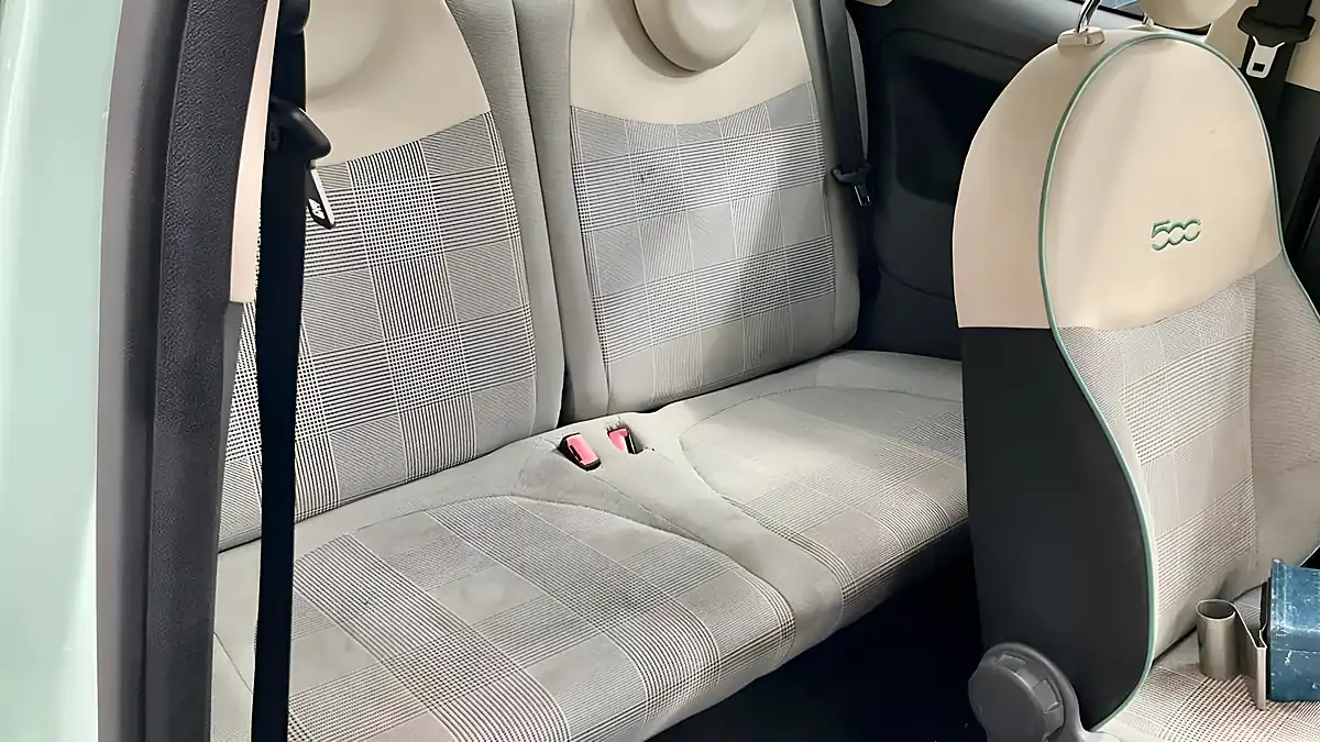 Used 2015 Fiat 500 Lounge Green - Interior and Exterior details 12