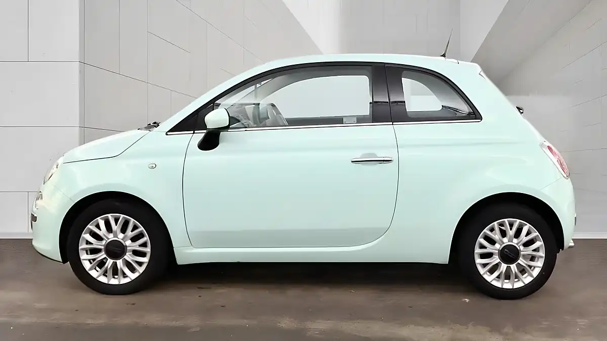 Used 2015 Fiat 500 Lounge Green - Interior and Exterior details 4