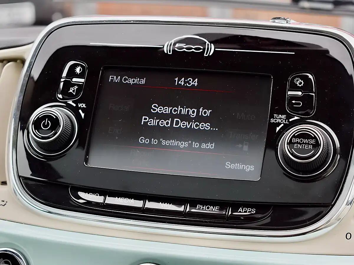 Used 2015 Fiat 500 Lounge Green - Interior and Exterior details 11