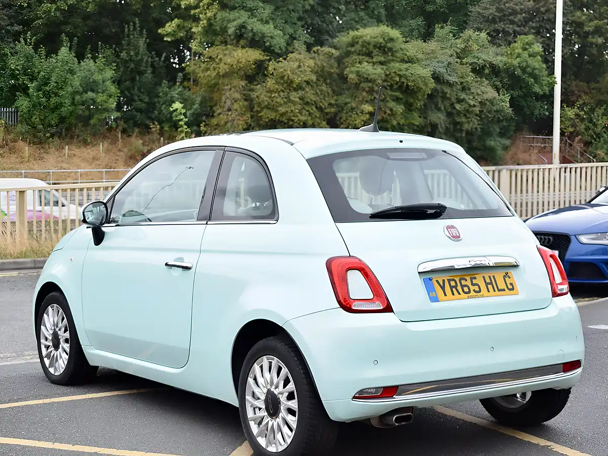 Used 2015 Fiat 500 Lounge Green - Interior and Exterior details 5