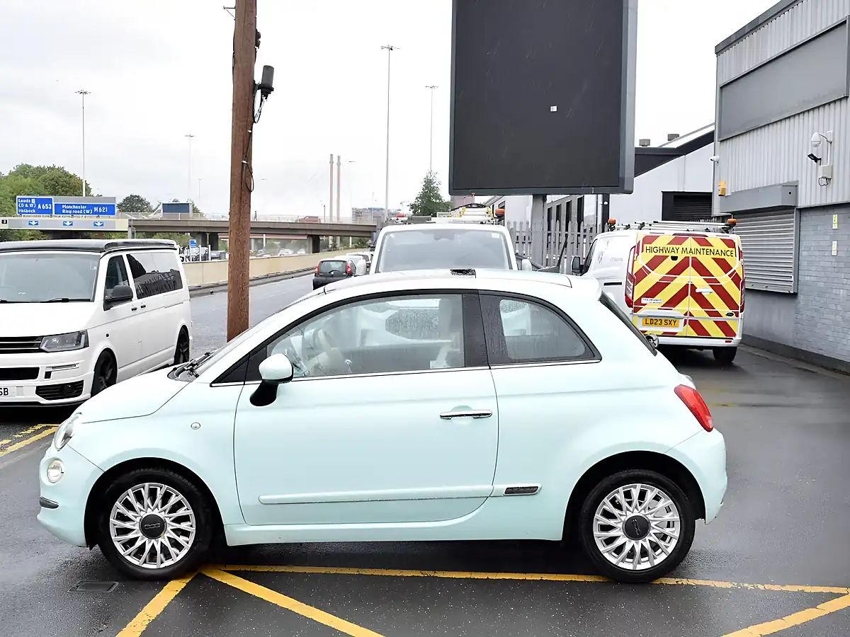 Used 2015 Fiat 500 Lounge Green - Interior and Exterior details 4