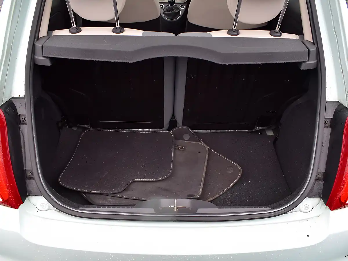 Used 2015 Fiat 500 Lounge Green - Interior and Exterior details 8