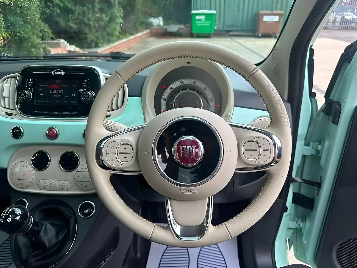 Used 2015 Fiat 500 Lounge Green - Interior and Exterior details 10