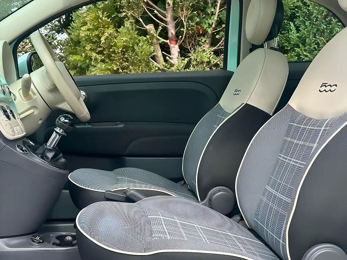 Used 2015 Fiat 500 Lounge Green - Interior and Exterior details 16