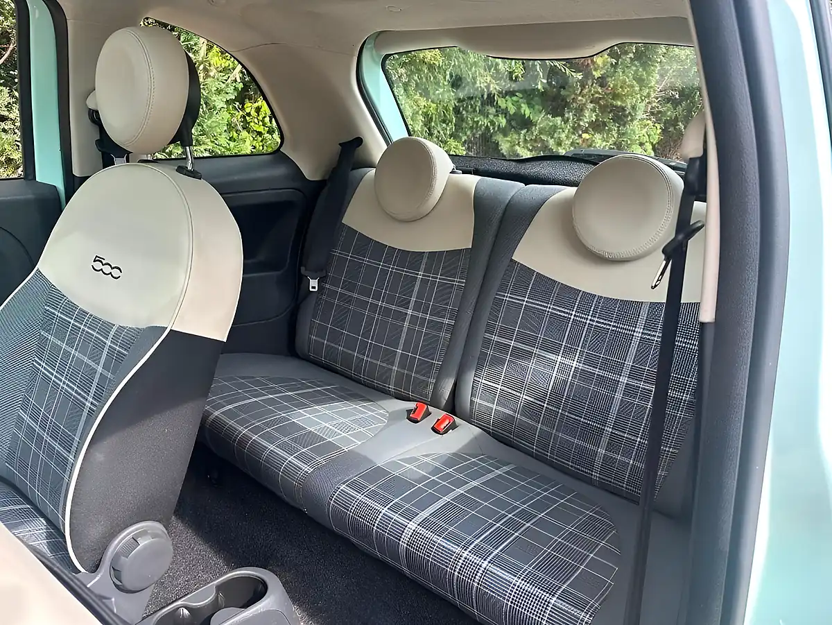 Used 2015 Fiat 500 Lounge Green - Interior and Exterior details 8