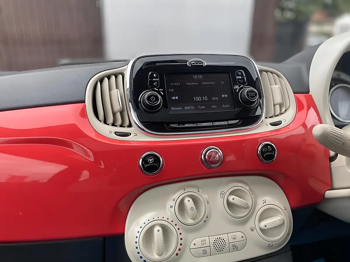 Used 2015 Fiat 500 Lounge Pink - Interior and Exterior details 13