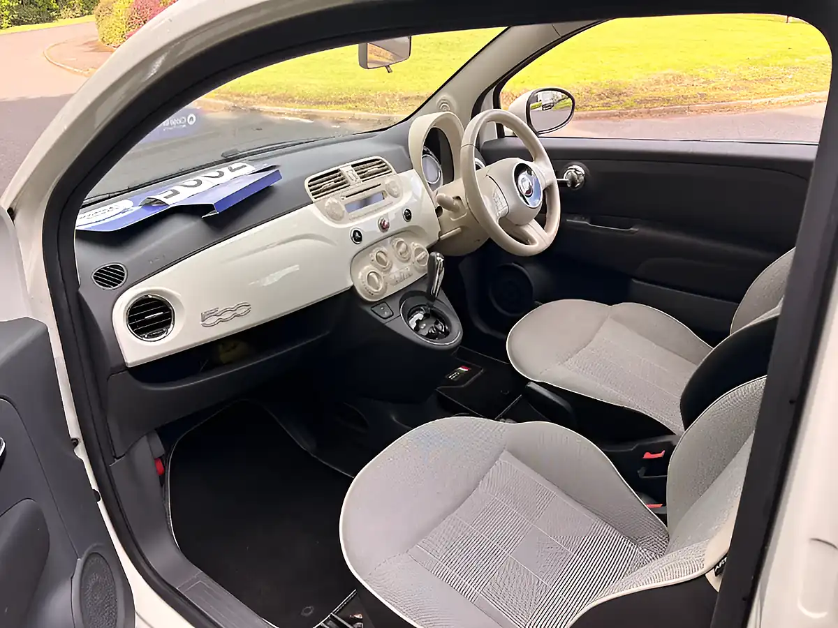 Used 2015 Fiat 500 Lounge White - Interior and Exterior details 12