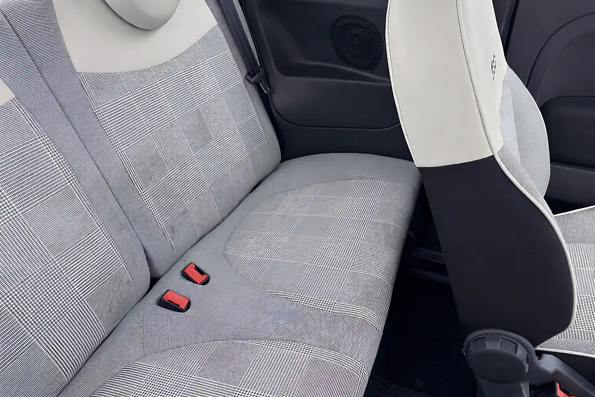 Used 2015 Fiat 500 Lounge White - Interior and Exterior details 11