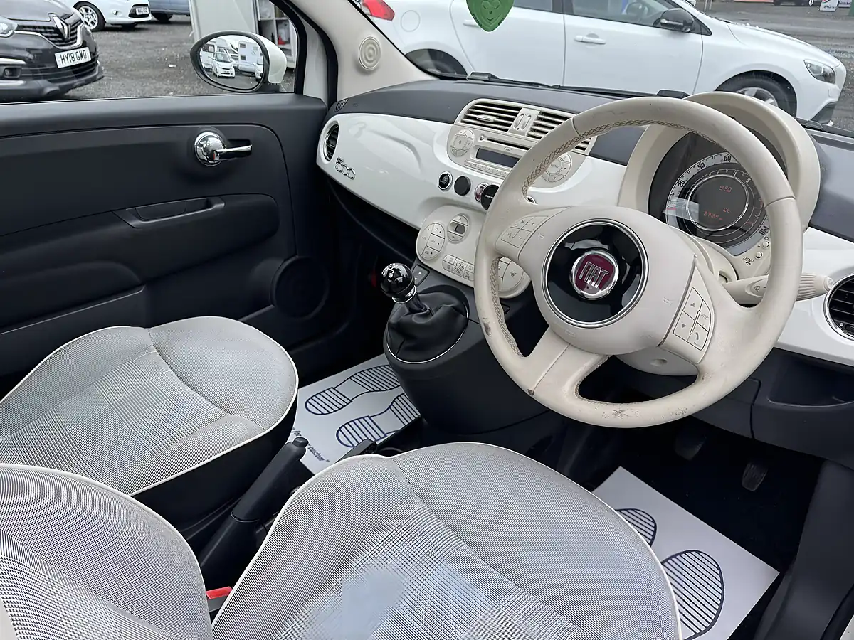 Used 2015 Fiat 500 Lounge White - Interior and Exterior details 12