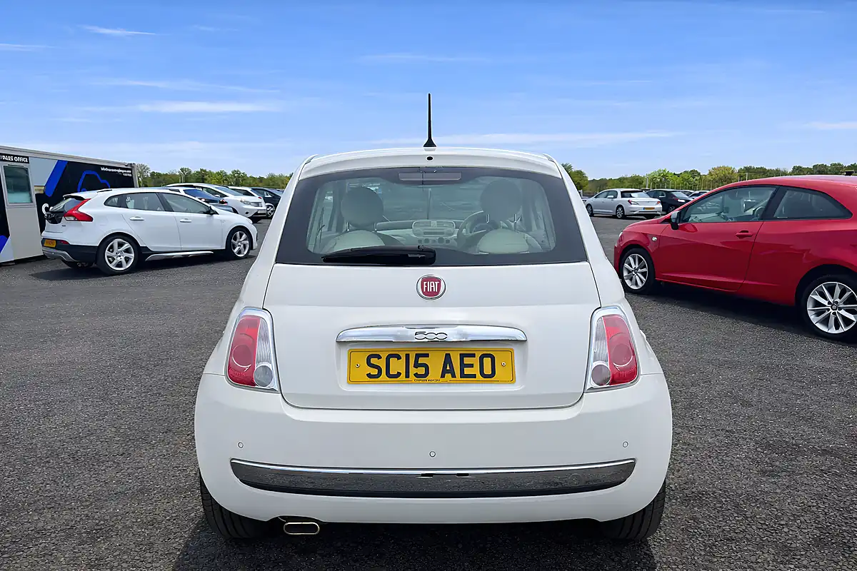 Used 2015 Fiat 500 Lounge White - Interior and Exterior details 8