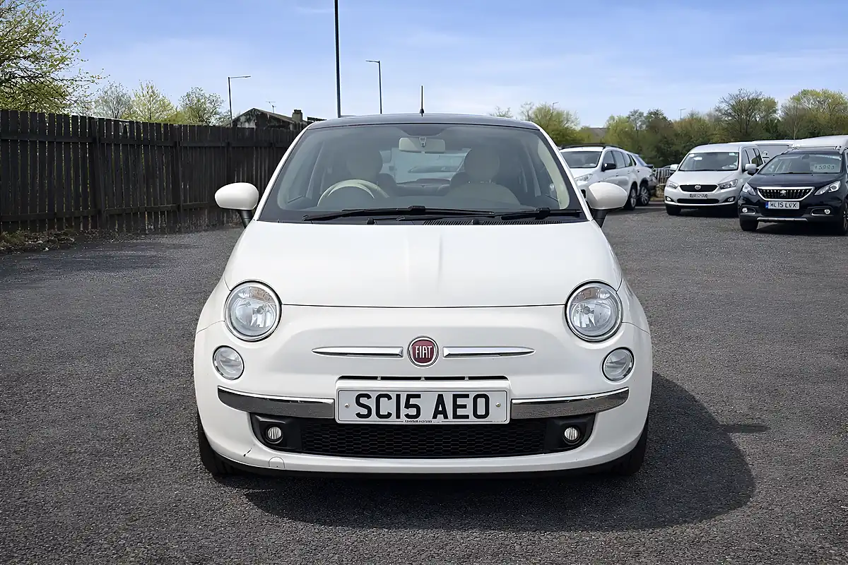 Used 2015 Fiat 500 Lounge White - Interior and Exterior details 9