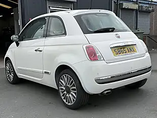 Used 2015 Fiat 500 Lounge White - Interior and Exterior details 4