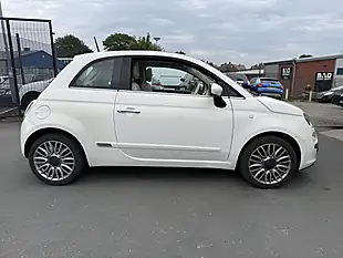 Used 2015 Fiat 500 Lounge White - Interior and Exterior details 8