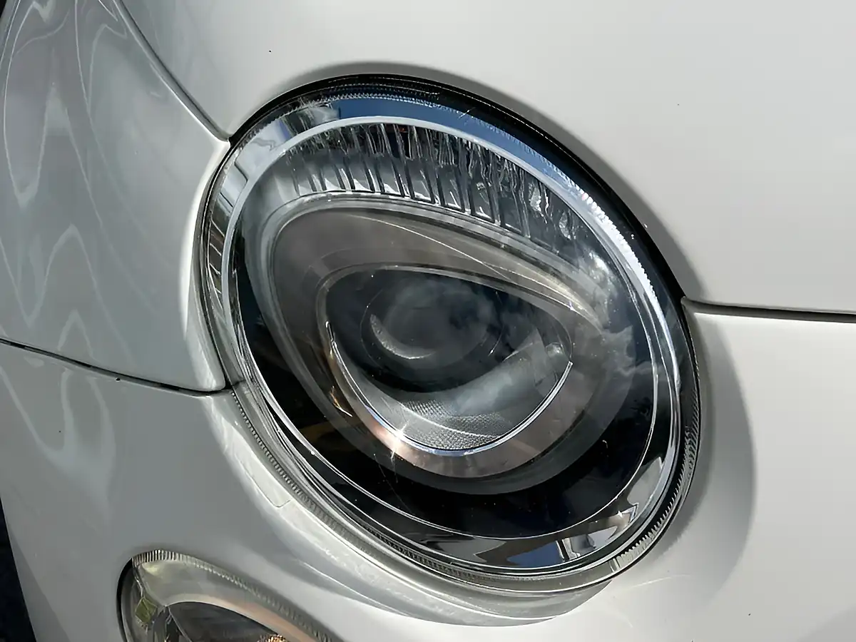 Used 2015 Fiat 500 Lounge White - Interior and Exterior details 10