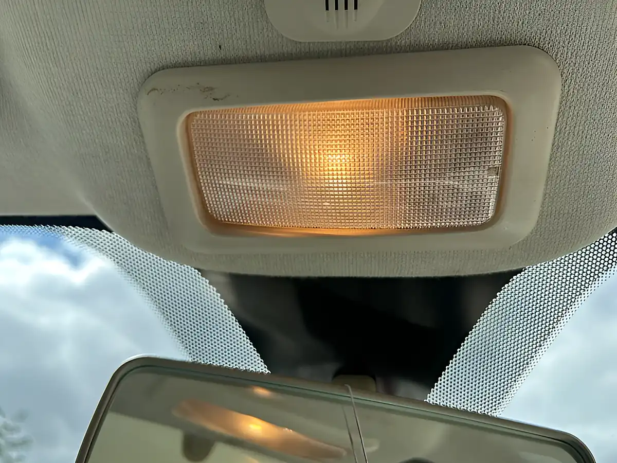 Used 2015 Fiat 500 Lounge White - Interior and Exterior details 17