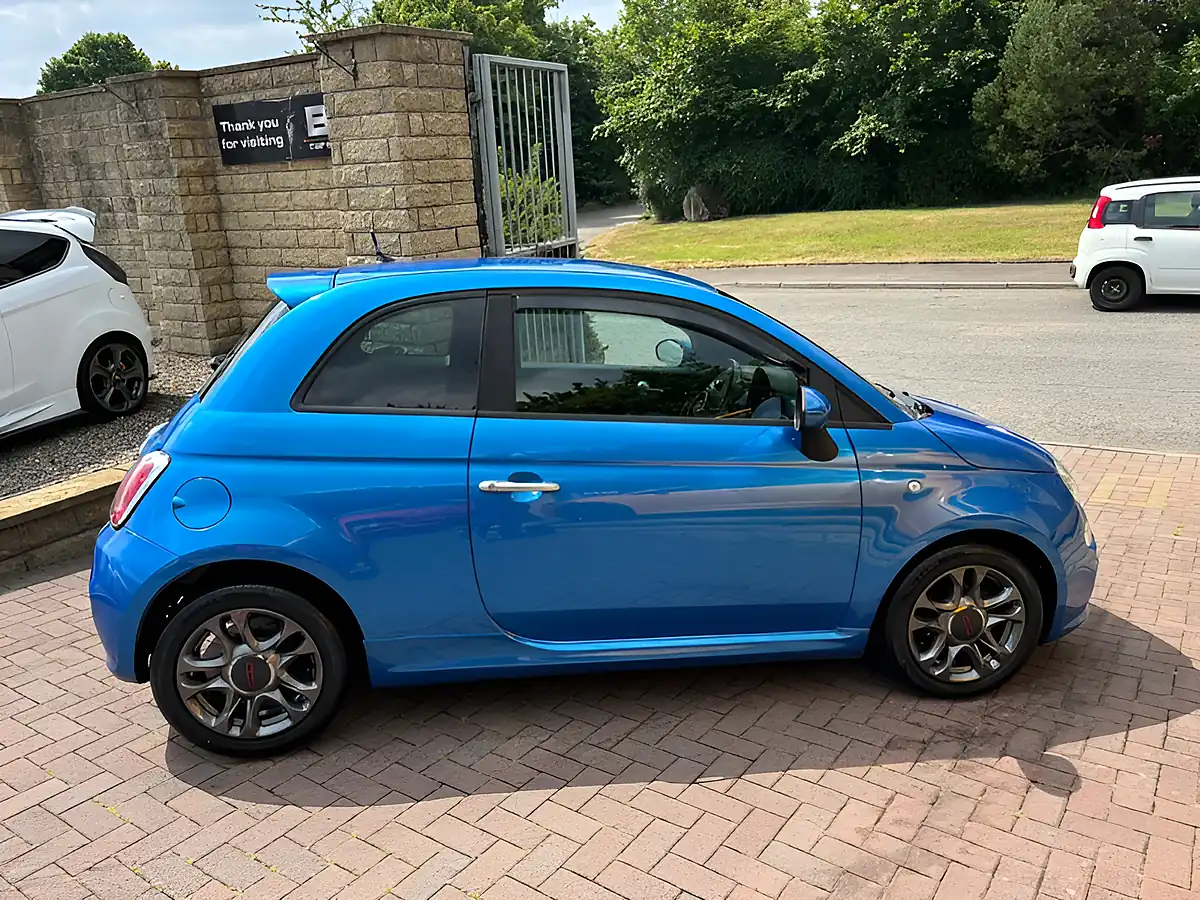 Used 2015 Fiat 500 S Blue - Interior and Exterior details 10