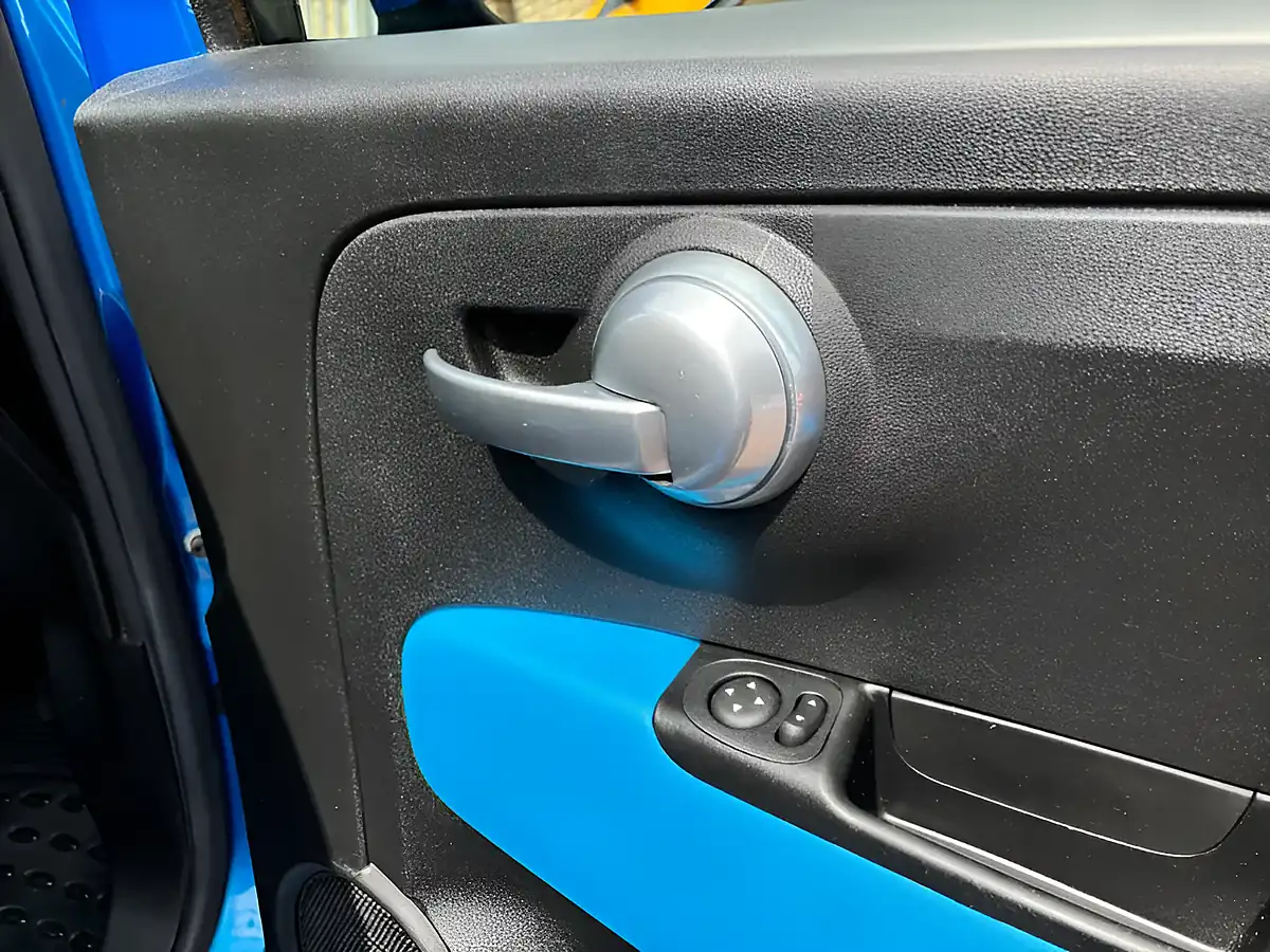 Used 2015 Fiat 500 S Blue - Interior and Exterior details 15