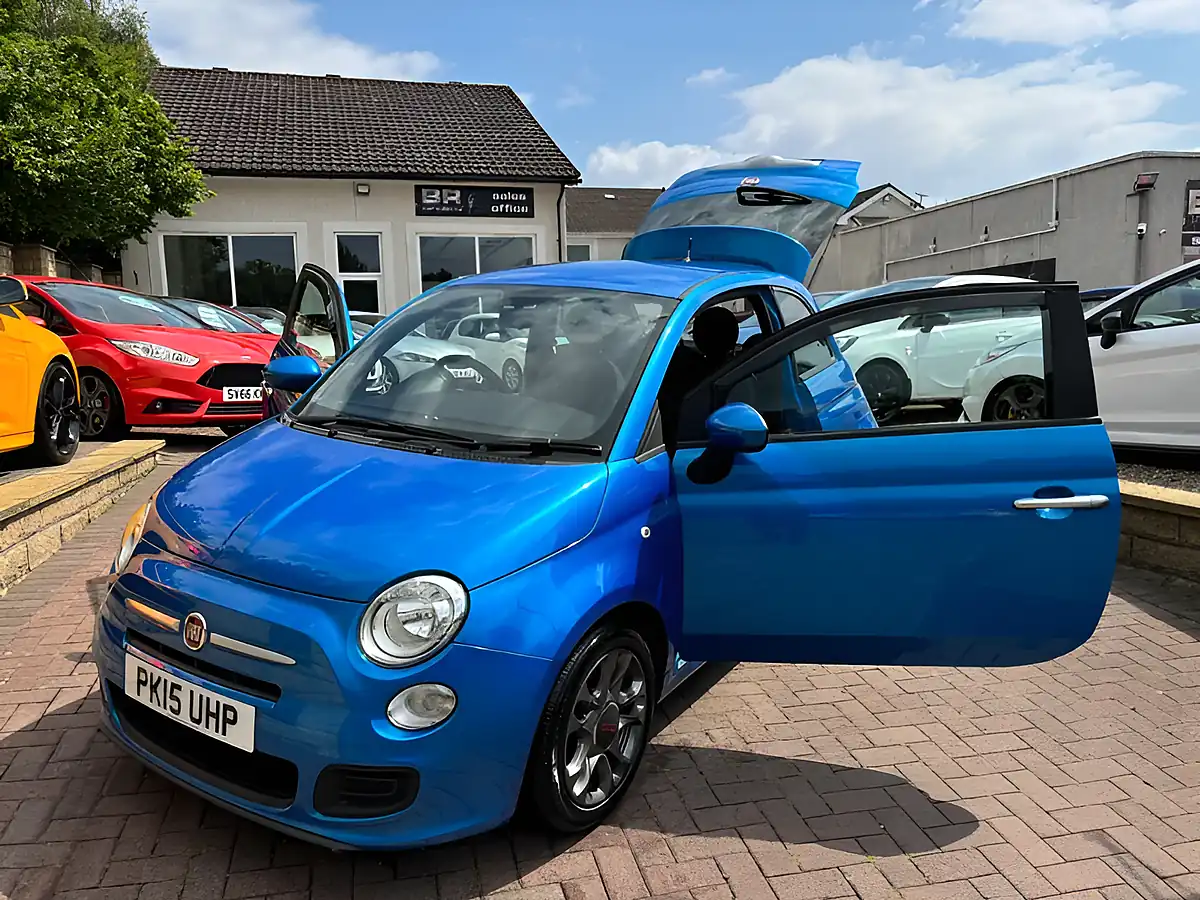 Used 2015 Fiat 500 S Blue - Interior and Exterior details 18