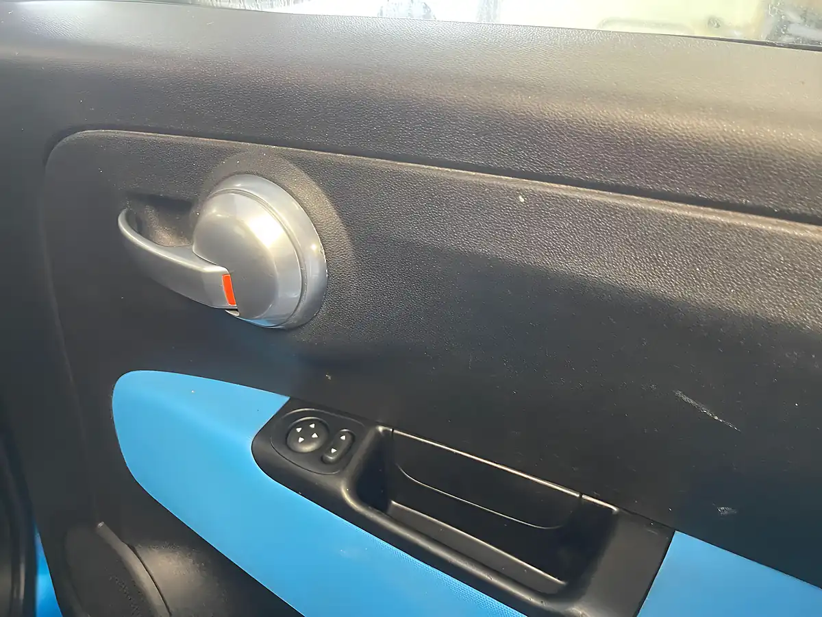 Used 2015 Fiat 500 S Blue - Interior and Exterior details 11