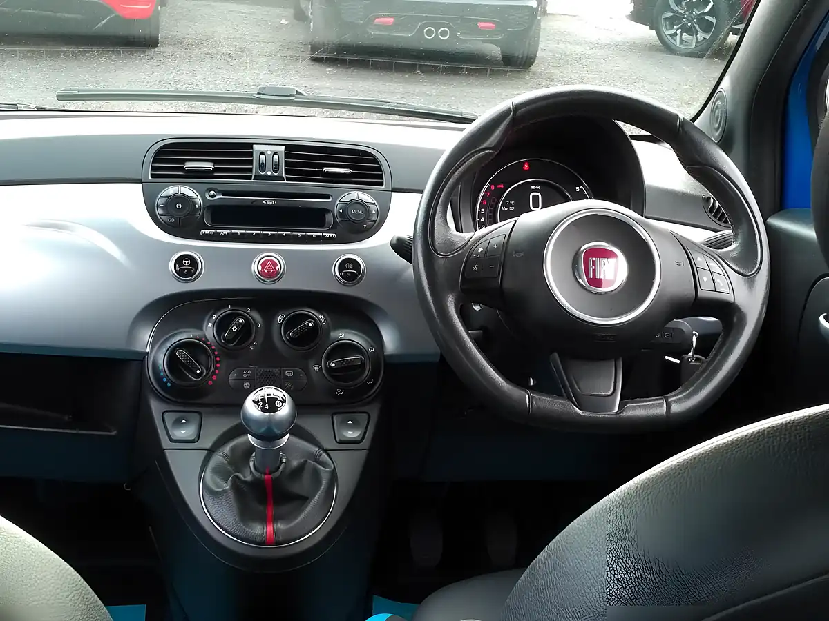 Used 2015 Fiat 500 S Blue - Interior and Exterior details 18