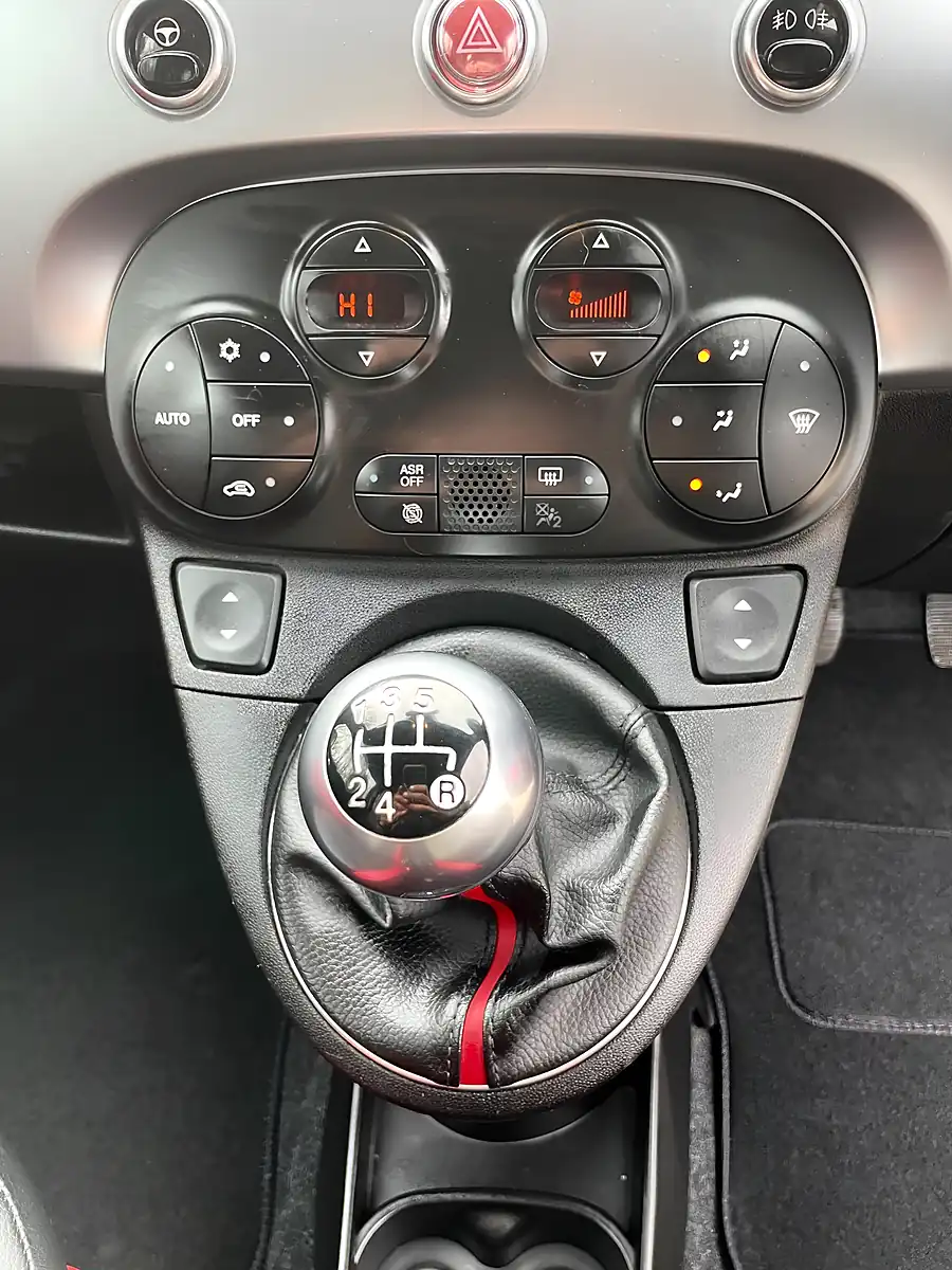 Used 2015 Fiat 500 S Red - Interior and Exterior details 20
