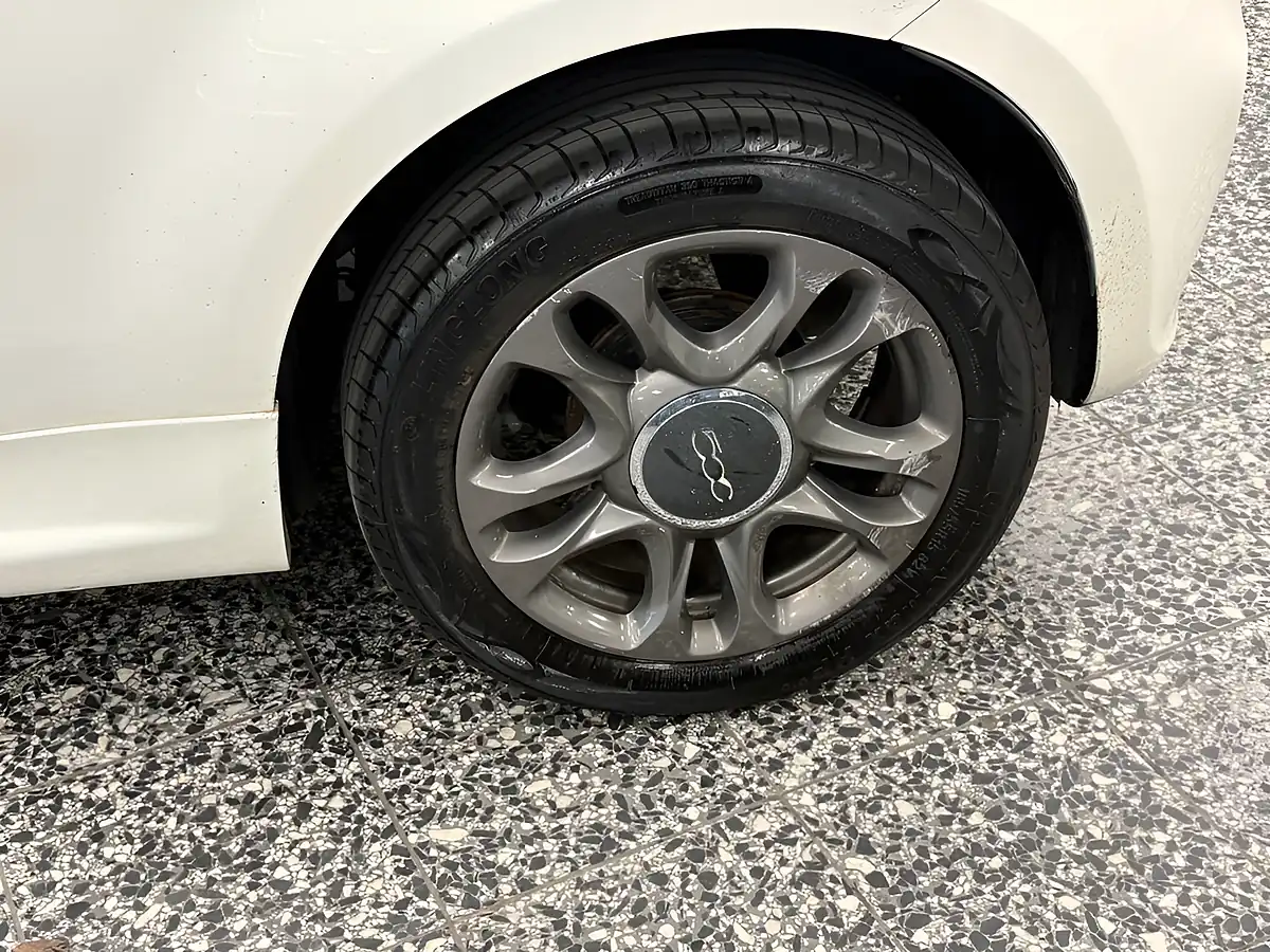Used 2015 Fiat 500 S White - Interior and Exterior details 16
