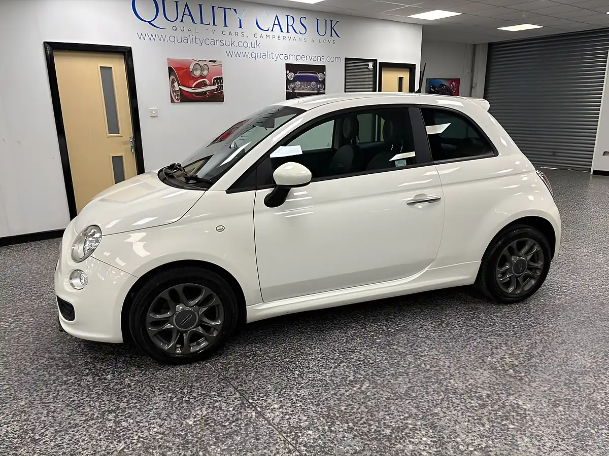 Used 2015 Fiat 500 S White - Interior and Exterior details 3