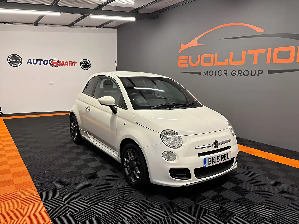 Used 2015 Fiat 500 S White - Interior and Exterior details 4