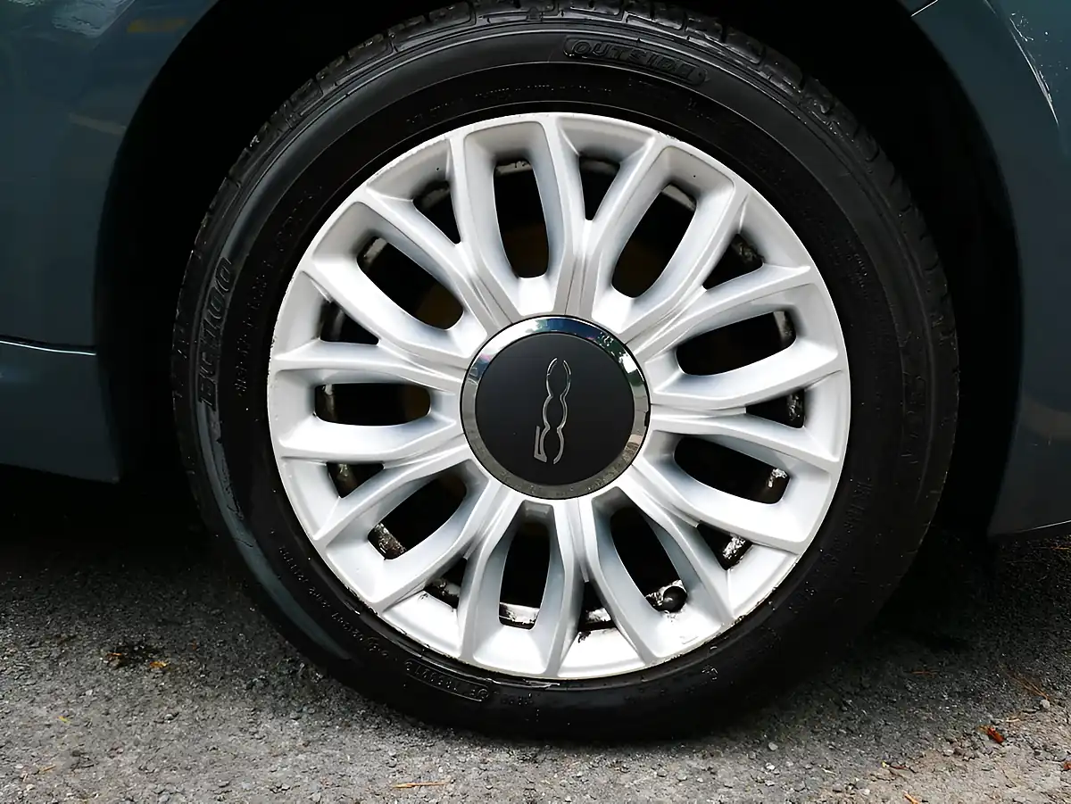 Used 2015 Fiat 500c Lounge Grey - Interior and Exterior details 13