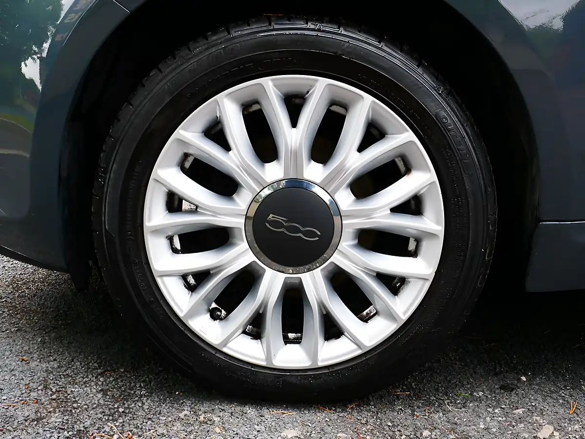 Used 2015 Fiat 500c Lounge Grey - Interior and Exterior details 16