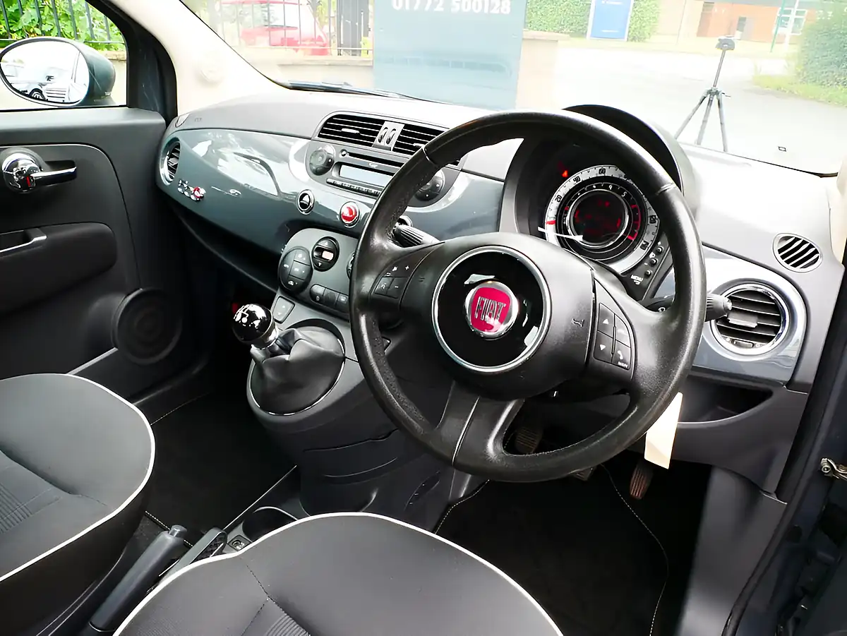 Used 2015 Fiat 500c Lounge Grey - Interior and Exterior details 7