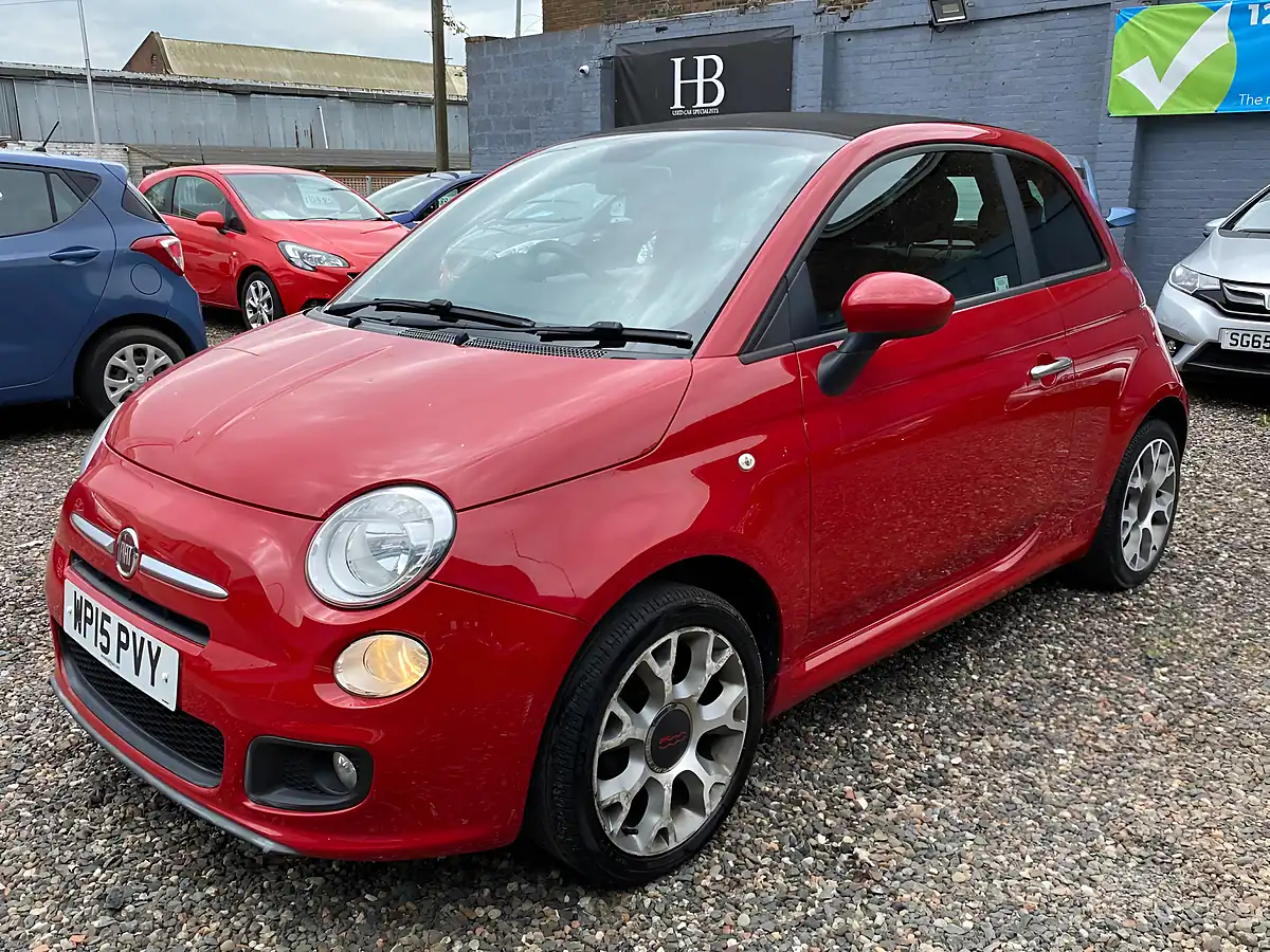 Used 2015 Fiat 500C S Red - Interior and Exterior details 14