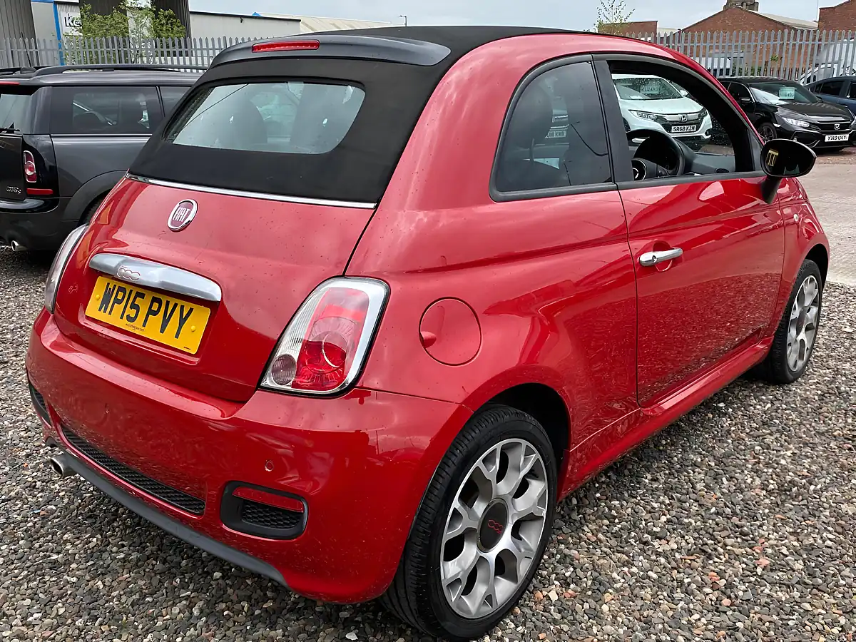 Used 2015 Fiat 500C S Red - Interior and Exterior details 16