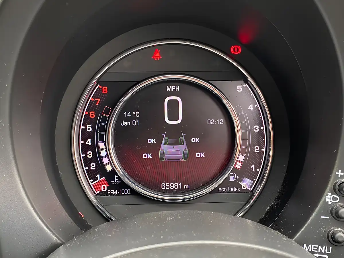 Used 2015 Fiat 500C S Red - Interior and Exterior details 17