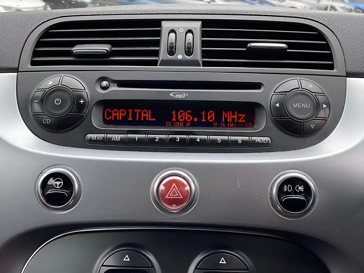 Used 2015 Fiat 500C S Red - Interior and Exterior details 18