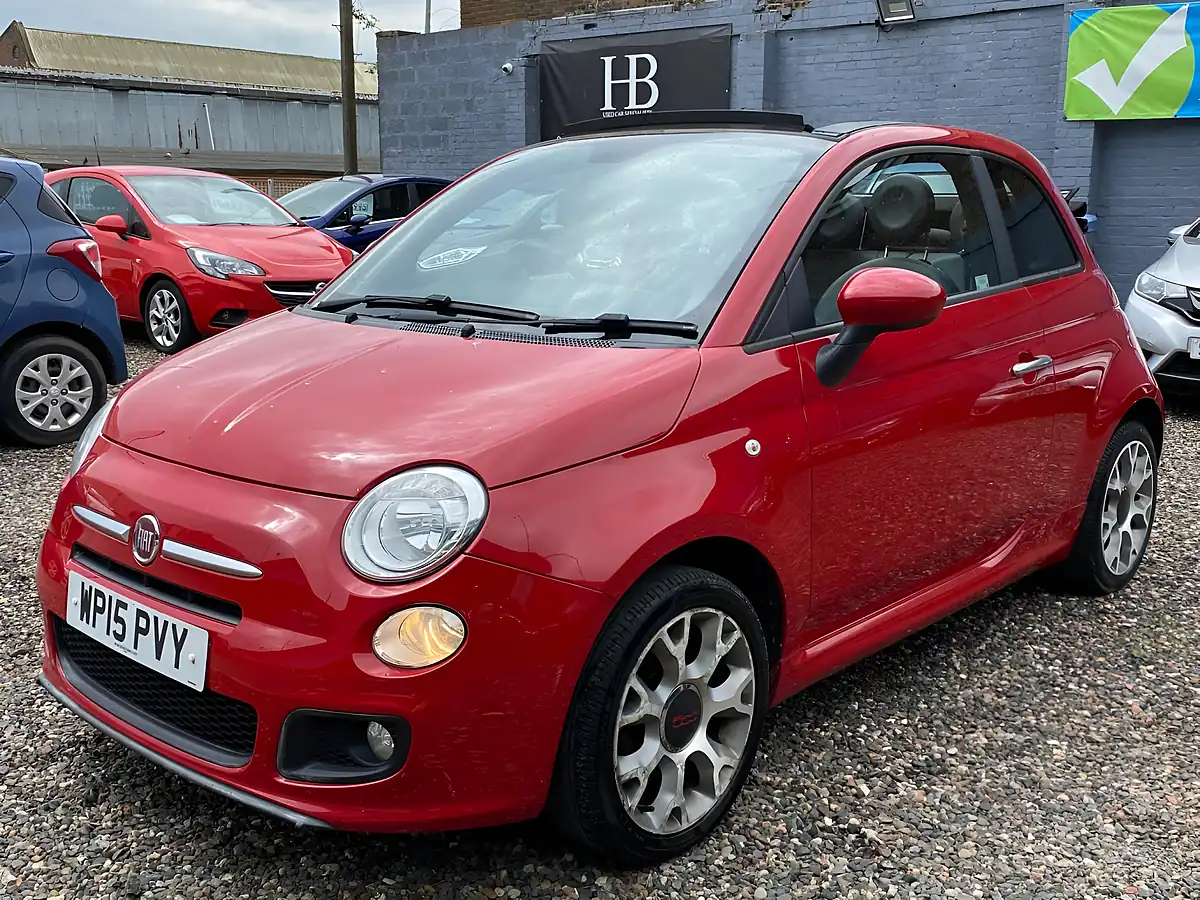 Used 2015 Fiat 500C S Red - Interior and Exterior details 5
