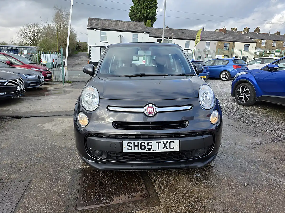 Used 2015 Fiat 500L Pop Star Grey - Front View