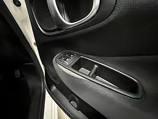 Used 2015 Fiat 500L Pop Star White - Interior and Exterior details 12