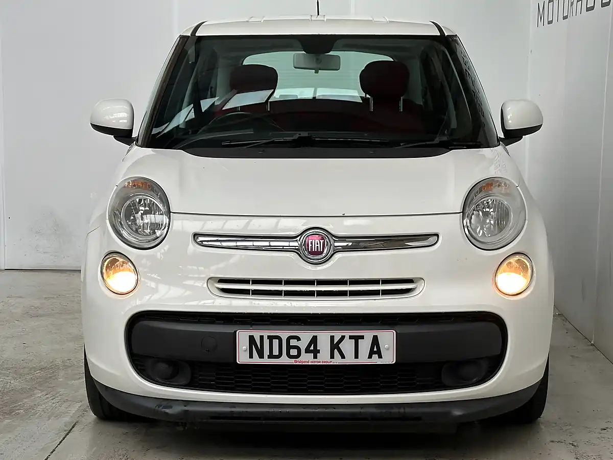 Used 2015 Fiat 500L Pop Star White - Interior and Exterior details 2