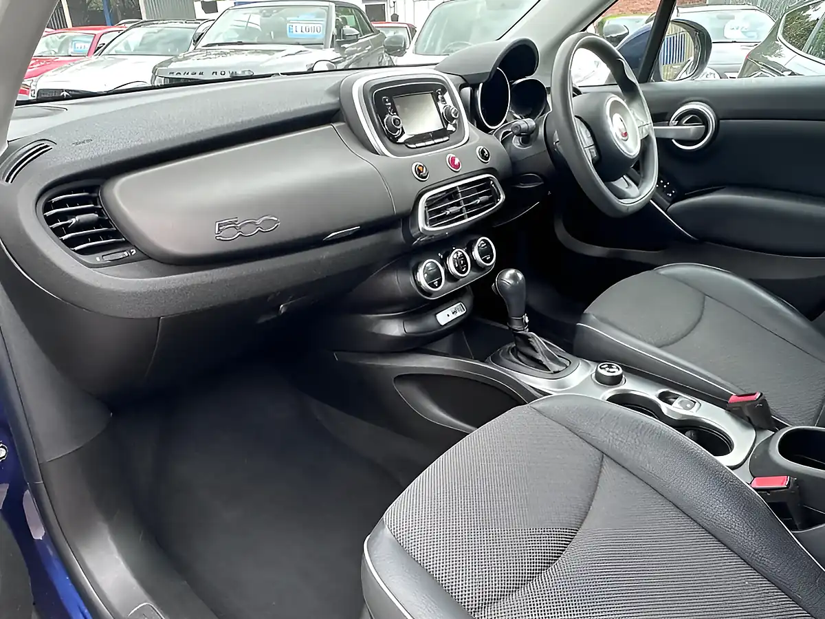 Used 2015 Fiat 500X Cross Blue - Interior and Exterior details 10
