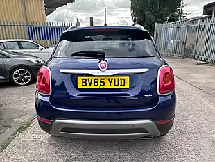 Used 2015 Fiat 500X Cross Blue - Interior and Exterior details 4