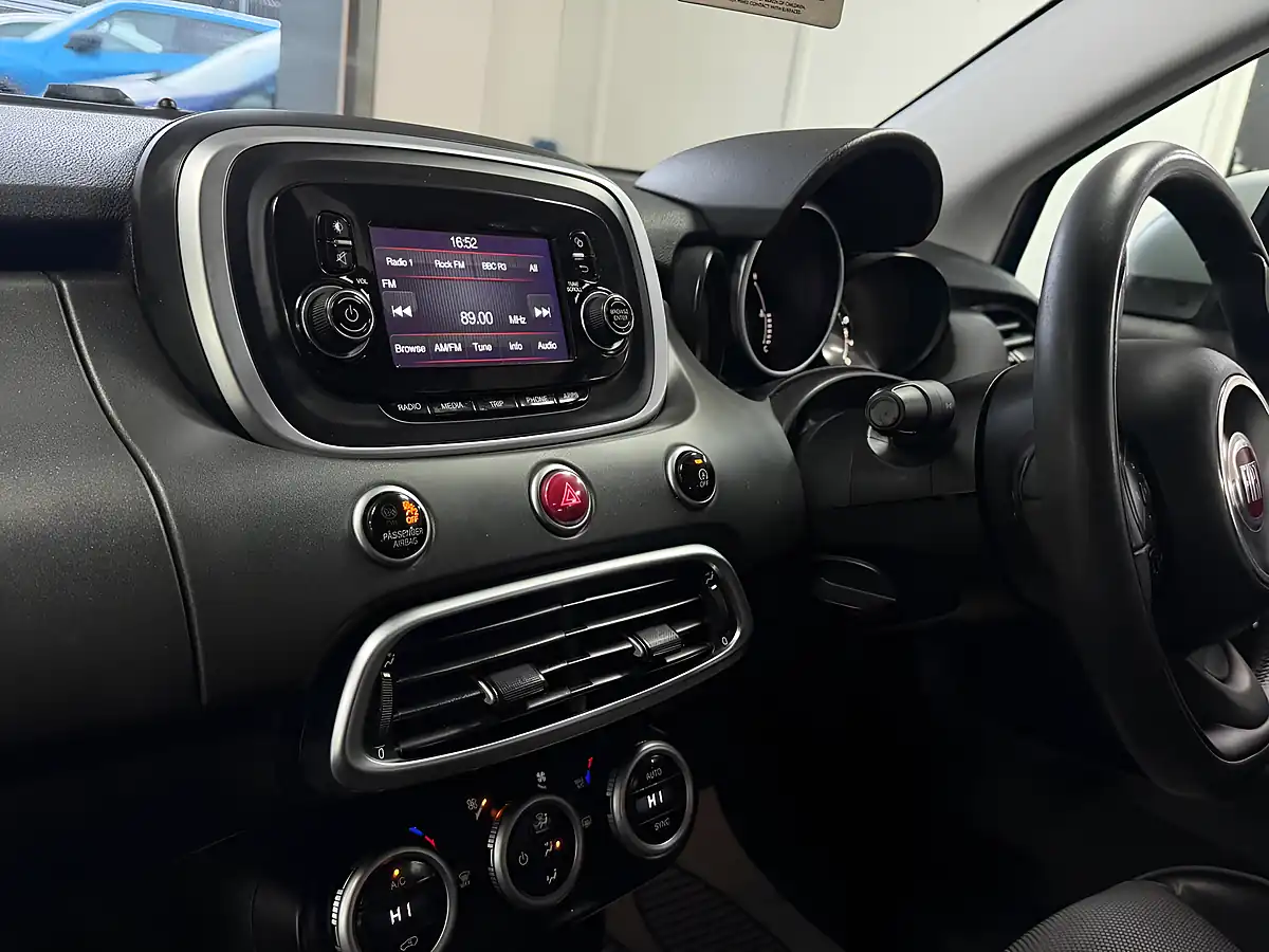 Used 2015 Fiat 500X Cross Grey - Interior and Exterior details 11