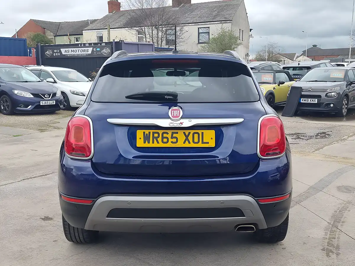 Used 2015 Fiat 500X Cross Plus Blue - Interior and Exterior details 12