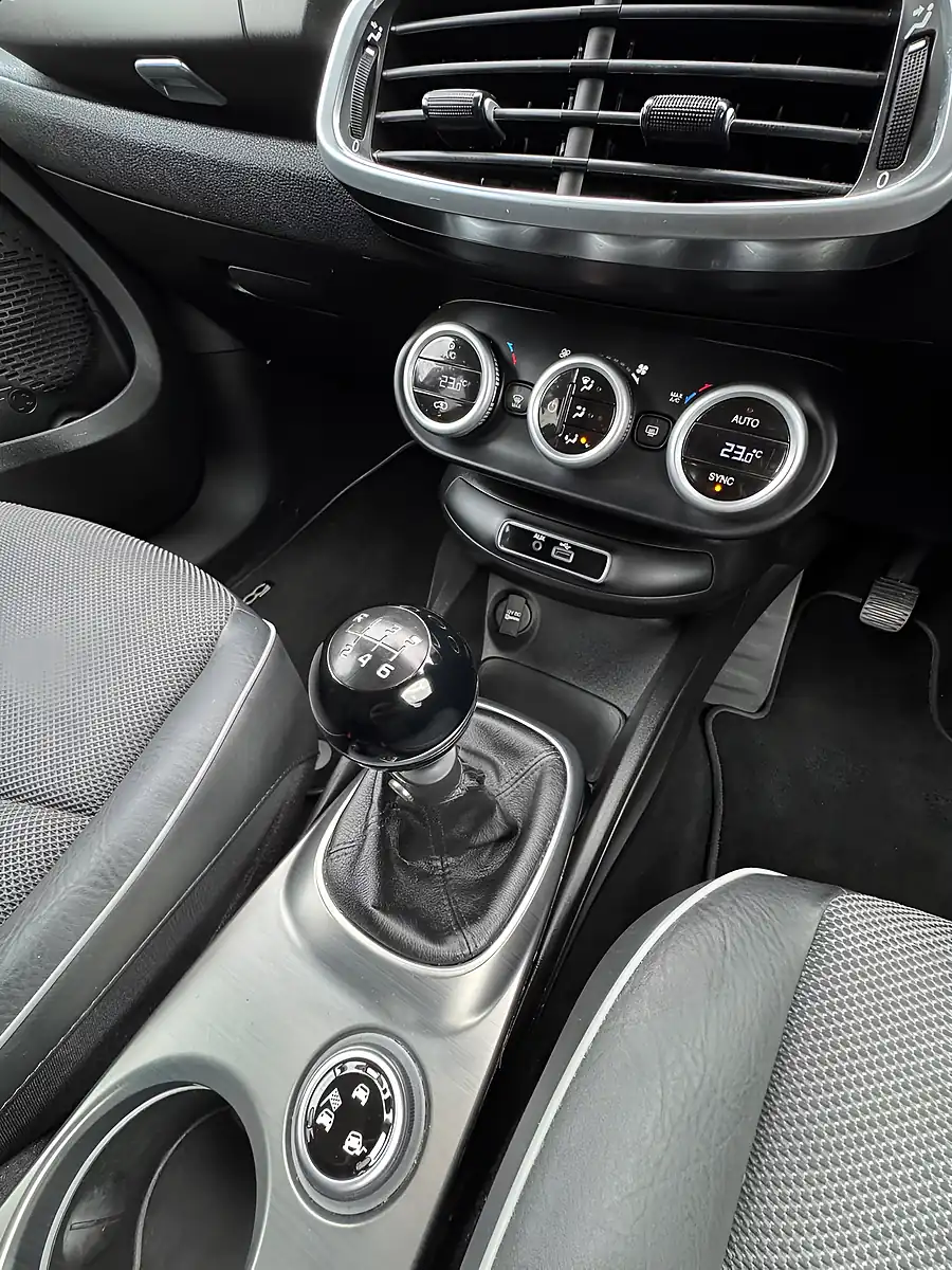 Used 2015 Fiat 500x Cross Plus Toscana Green Met - Interior and Exterior details 15